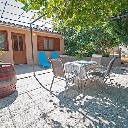 Apartman Kirac Pomer Exterior foto