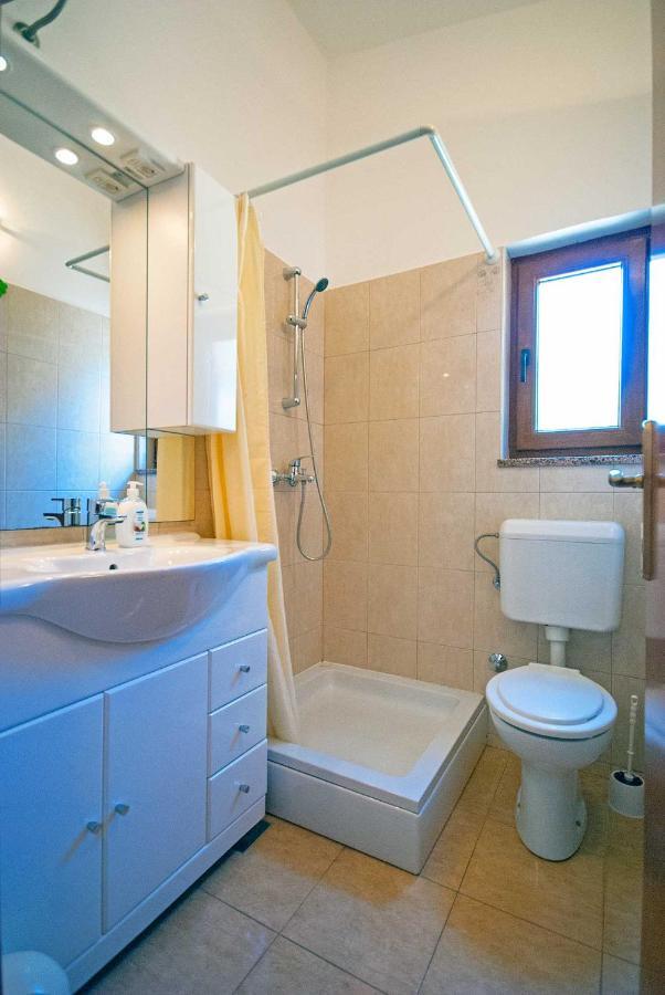 Apartman Kirac Pomer Exterior foto